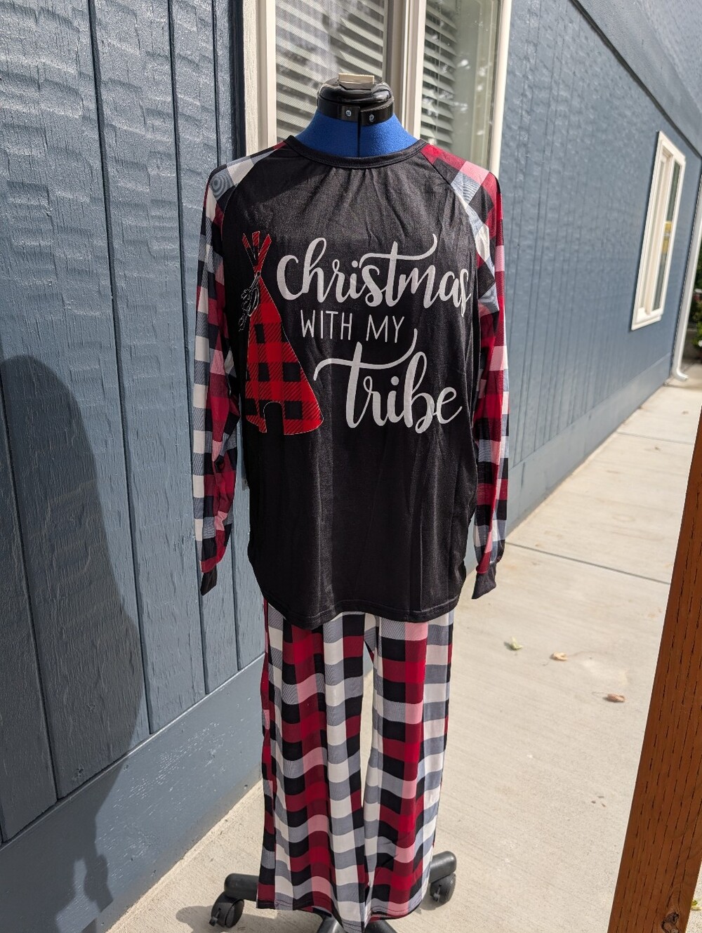 Women's Black & Red Plaid Christmas Pajama Set